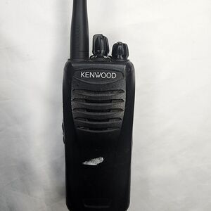 Kenwood UHF FM TRANSCEIVER  16Ch Radio With Antenna